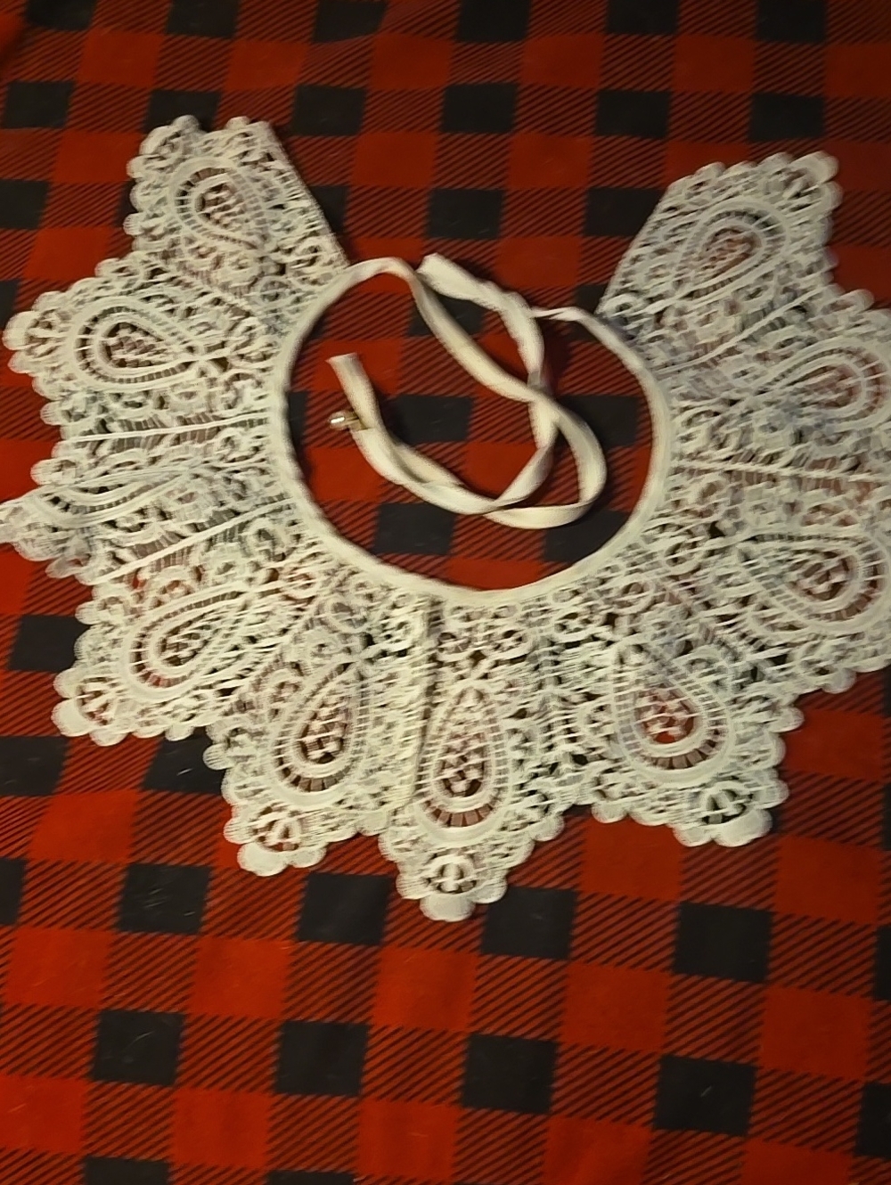 Detached Lace Collar